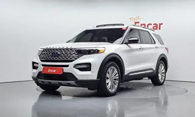 Ford Explorer · 2022 год