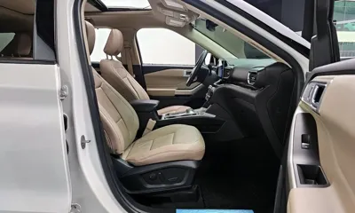 Ford Explorer 2022, 21853 км, за 24894.89 USD - фото 10