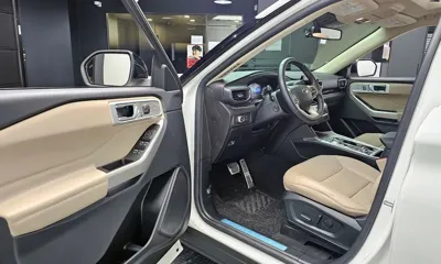 Ford Explorer 2022, 21853 км, за 24894.89 USD - фото 11