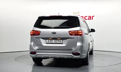 Kia Canival 2019, 97760 км, за 10286.65 USD