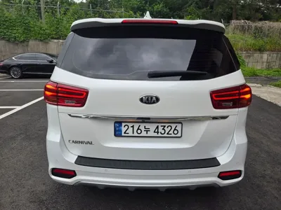 Kia Canival 2019, 71939 км, за 9114.01 USD