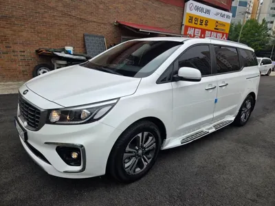 Kia Canival 2019, 71939 км, за 9114.01 USD
