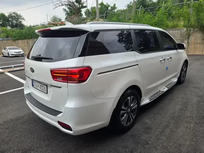 Kia Canival 2019, 71939 км, за 9114.01 USD