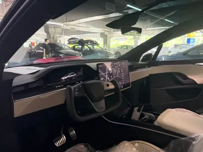 Tesla Model X 2026, 280 км, за 129101.27 USD