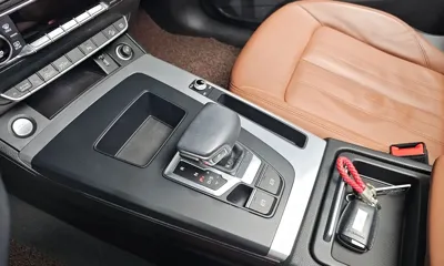 Audi Q5 2022, 31956 км, за 27235.13 USD - фото 9