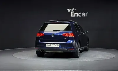 Volkswagen Golf 2014, 110028 км, за 5219.69 USD