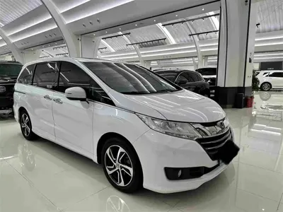 Honda Odyssey 2017, 213000 км, за 11035.69 USD