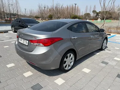 Hyundai Avante 2011, 67650 км, за 3705.39 USD