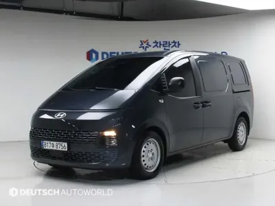 Hyundai Staria · 2025 год