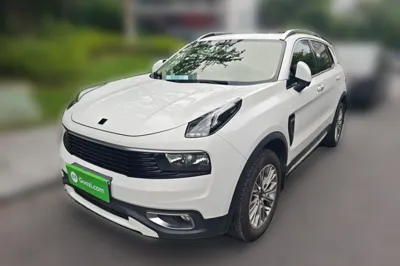 Lynk & Co 01 · 2017 год
