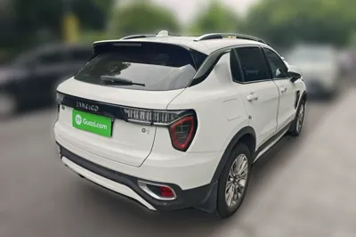 Lynk & Co 01 2017, 110100 км, за 7729 USD