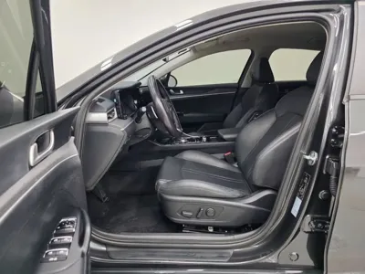 Kia K5 2022, 96135 км, за 8347.98 USD - фото 9
