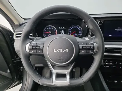Kia K5 2022, 96135 км, за 8347.98 USD - фото 12