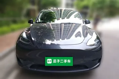 Tesla Model Y 2024, 8400 км, за 30685 USD