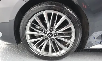Hyundai Grandeur 2017, 27010 км, за 11709.61 USD