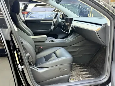 Tesla Model Y 2022, 61000 км, за 23187.6 USD