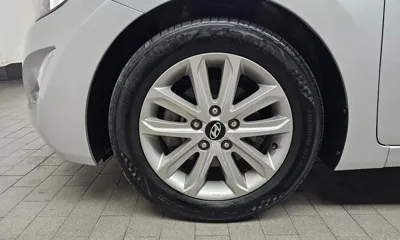 Hyundai Avante 2015, 129331 км, за 4294.68 USD