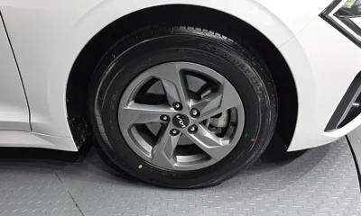 Kia K5 2024, 65637 км, за 12295.09 USD