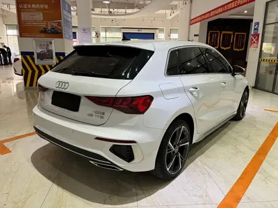 Audi A3 2024, 24000 км, за 19420.35 USD