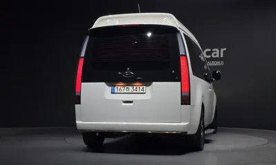 Hyundai Staria