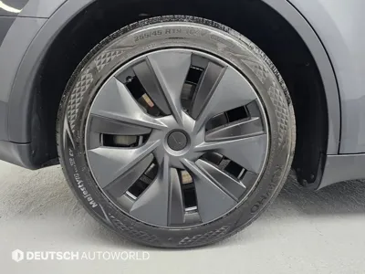 Tesla Model Y 2025, 21328 км, за 25069.99 USD