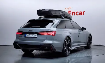Audi RS6 2022, 7663 км, за 94419.45 USD