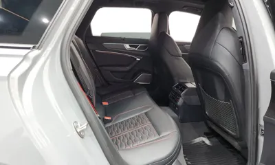 Audi RS6 2022, 7663 км, за 94327.43 USD - фото 11