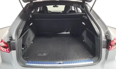 Audi RS6 2022, 7663 км, за 94327.43 USD - фото 17