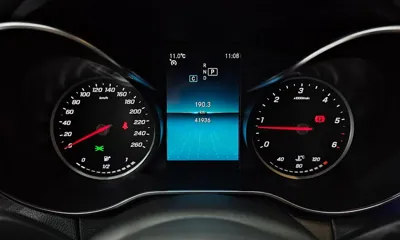 Mercedes-Benz C-Class 2019, 41936 км, за 16187.64 USD - фото 8