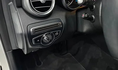 Mercedes-Benz C-Class 2019, 41936 км, за 16187.64 USD - фото 16