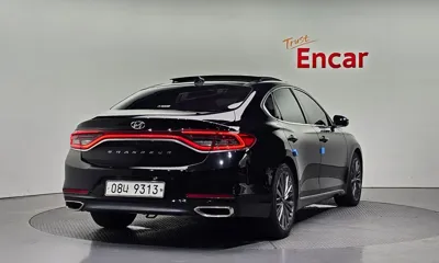 Hyundai Grandeur 2017, 153563 км, за 9130.32 USD