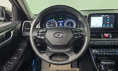 Hyundai Grandeur 2017, 153563 км, за 9130.32 USD - фото 14