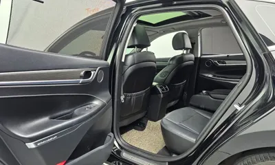 Hyundai Grandeur 2017, 153563 км, за 9130.32 USD - фото 17