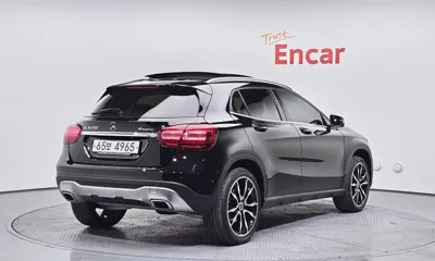 Mercedes-Benz GLA-Class 2019, 93346 км, за 10510.32 USD