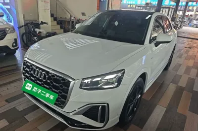 Audi Q2L · 2022 год