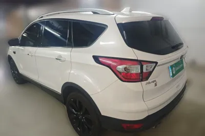 Ford Kuga 2017, 104700 км, за 8432 USD