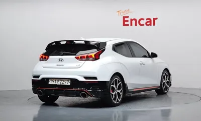 Hyundai Veloster 2022, 54315 км, за 9692.96 USD