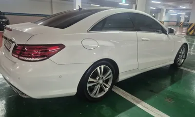 Mercedes-Benz E-Class 2014, 165000 км, за 4923.2 USD