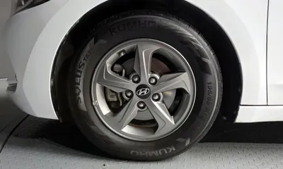 Hyundai Avante 2017, 77329 км, за 6435.67 USD - фото 5