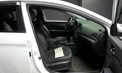 Hyundai Avante 2017, 77329 км, за 6435.67 USD - фото 11