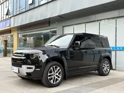 Land Rover Defender 2024, 83000 км, за 80722.39 USD
