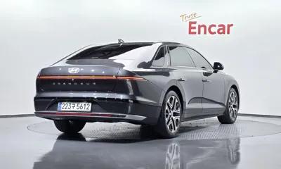 Hyundai Grandeur 2023, 36845 км, за 18508.74 USD