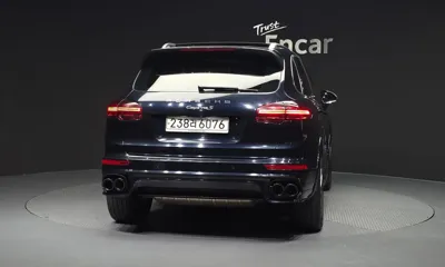 Porsche Cayenne 2016, 252559 км, за 14375.74 USD