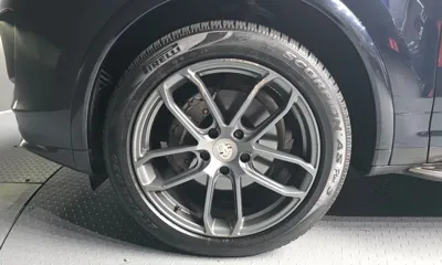 Porsche Cayenne 2016, 252559 км, за 14375.74 USD