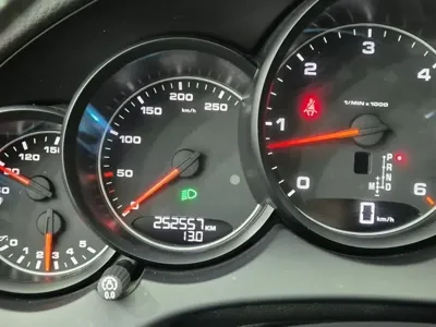 Porsche Cayenne 2016, 252559 км, за 14375.74 USD - фото 8