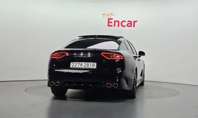 Kia Stinger 2018, 124222 км, за 8467.9 USD