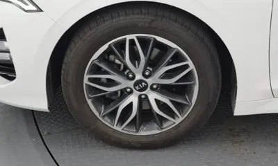 Kia K5 2021, 96509 км, за 10198.67 USD
