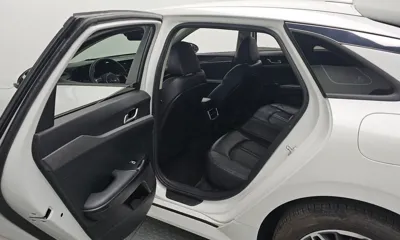 Kia K5 2021, 96509 км, за 10198.67 USD - фото 12
