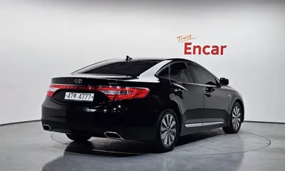Hyundai Grandeur 2015, 196753 км, за 4553.74 USD