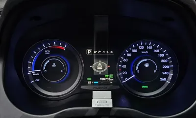 Hyundai Grandeur 2015, 196753 км, за 4553.74 USD - фото 8